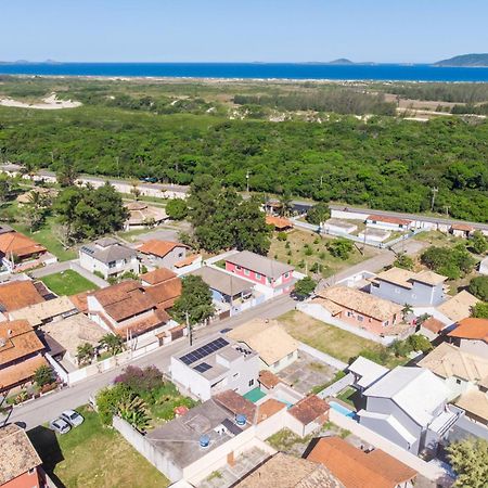 Refugio Tropical Casa De Praia Com Piscina Aquecida E 4 Suites E Garagem 3 Carros, 800 Mtrs Da Praia Internet 700 Mbps, Condominio Privado Com Pista De Skate , Quadra De Futevolei , Campos E Quadras De Futebol! Cabo Frio Eksteriør billede