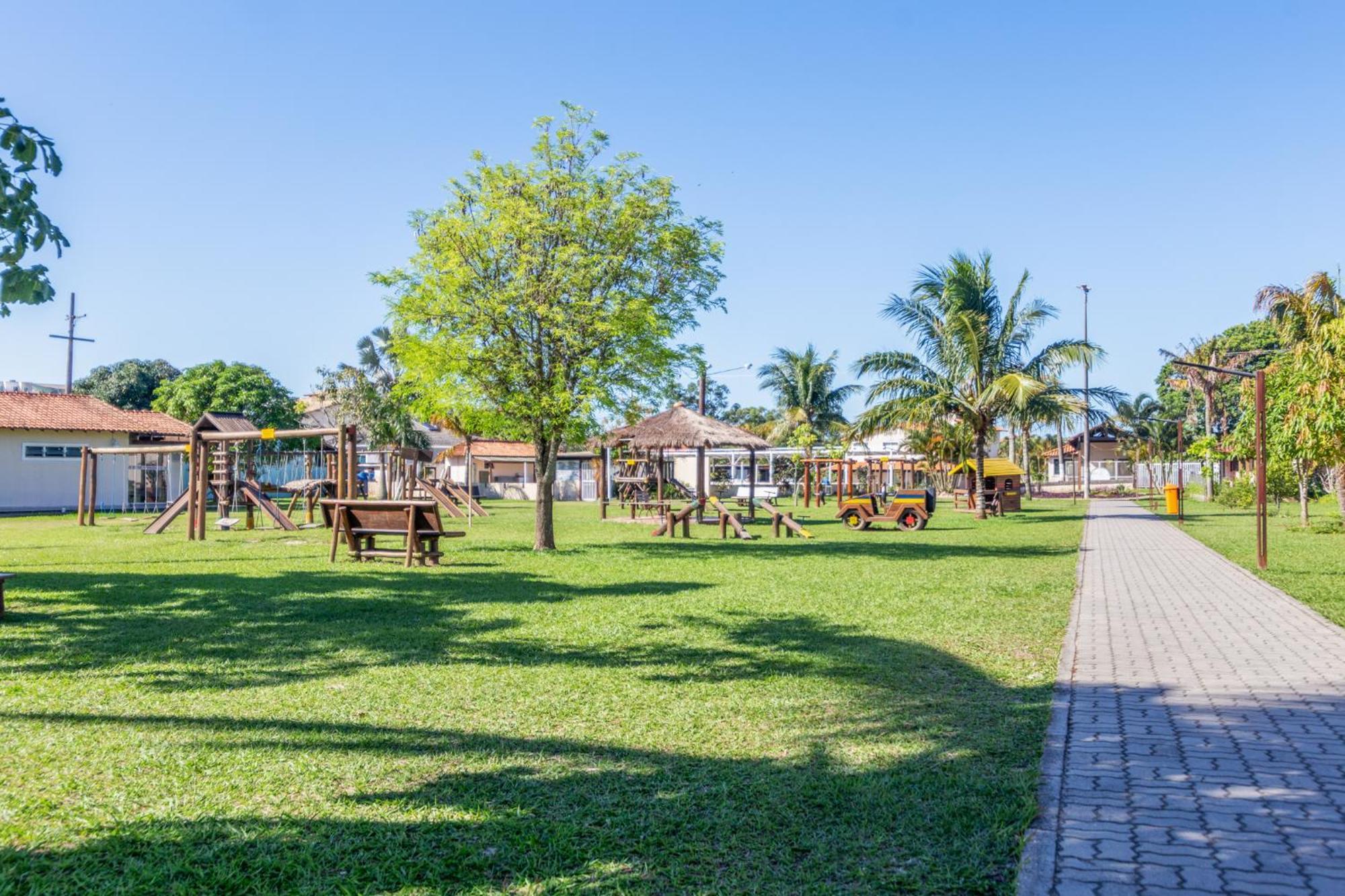 Refugio Tropical Casa De Praia Com Piscina Aquecida E 4 Suites E Garagem 3 Carros, 800 Mtrs Da Praia Internet 700 Mbps, Condominio Privado Com Pista De Skate , Quadra De Futevolei , Campos E Quadras De Futebol! Cabo Frio Eksteriør billede